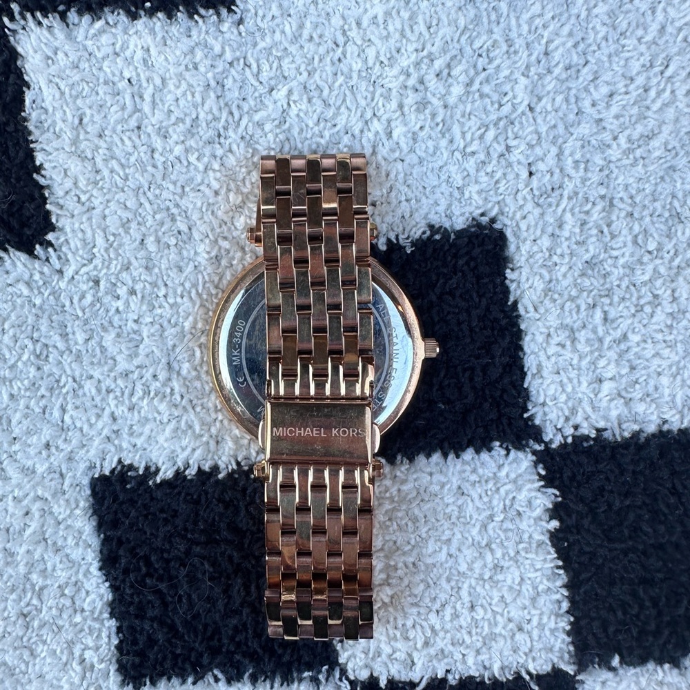 Michael Kors Rose Gold Watch with Lavender Sunray Dial - Picture 4 of 6